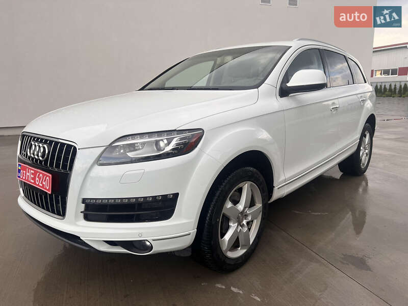 Внедорожник / Кроссовер Audi Q7 2015 в 