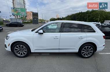 Внедорожник / Кроссовер Audi Q7 2016 в 