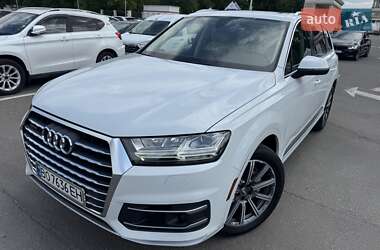 Внедорожник / Кроссовер Audi Q7 2016 в 