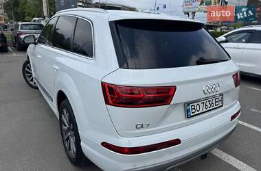 Внедорожник / Кроссовер Audi Q7 2016 в 