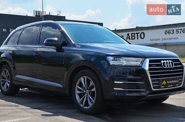 Внедорожник / Кроссовер Audi Q7 2016 в 