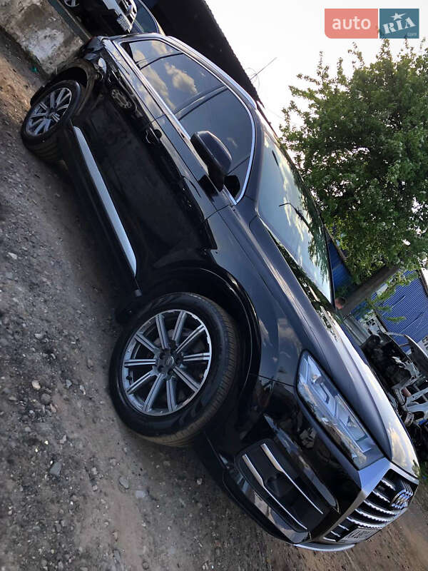 Внедорожник / Кроссовер Audi Q7 2016 в Киеве