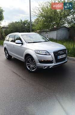 Позашляховик / Кросовер Audi Q7 2010 в 