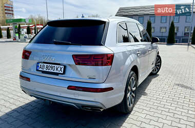 Внедорожник / Кроссовер Audi Q7 2017 в 