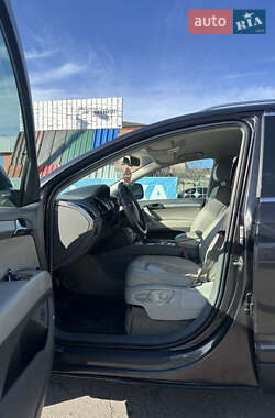 Внедорожник / Кроссовер Audi Q7 2006 в 