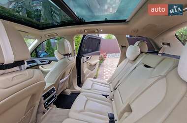 Внедорожник / Кроссовер Audi Q7 2017 в 