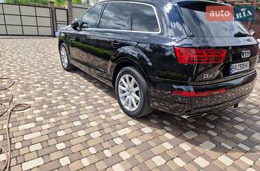 Внедорожник / Кроссовер Audi Q7 2017 в 