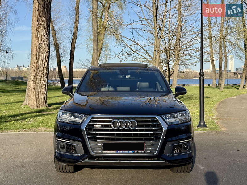 Внедорожник / Кроссовер Audi Q7 2017 в Киеве