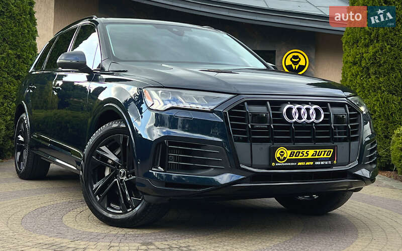 Позашляховик / Кросовер Audi Q7 2023 в 