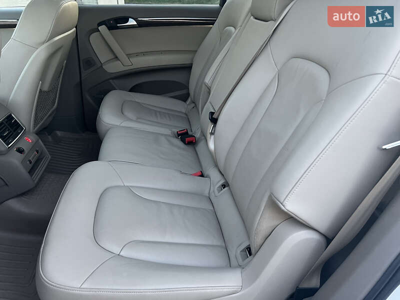 Внедорожник / Кроссовер Audi Q7 2011 в Ужгороде