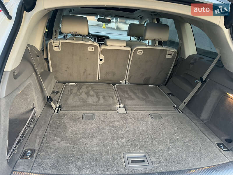 Внедорожник / Кроссовер Audi Q7 2011 в Ужгороде