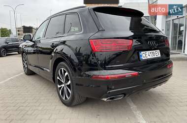 Внедорожник / Кроссовер Audi Q7 2016 в 