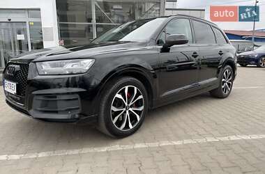 Внедорожник / Кроссовер Audi Q7 2016 в 