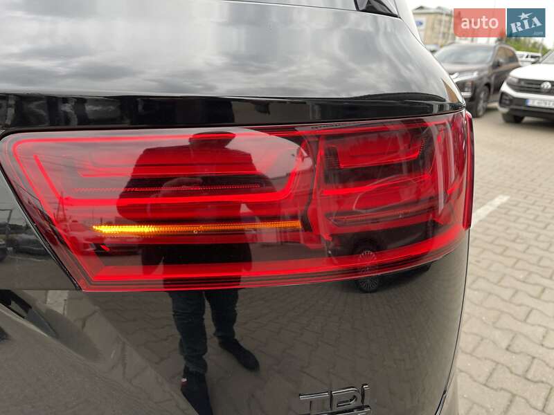 Внедорожник / Кроссовер Audi Q7 2016 в Черновцах
