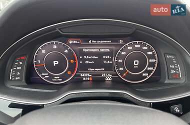 Внедорожник / Кроссовер Audi Q7 2016 в 