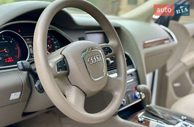 Внедорожник / Кроссовер Audi Q7 2011 в 