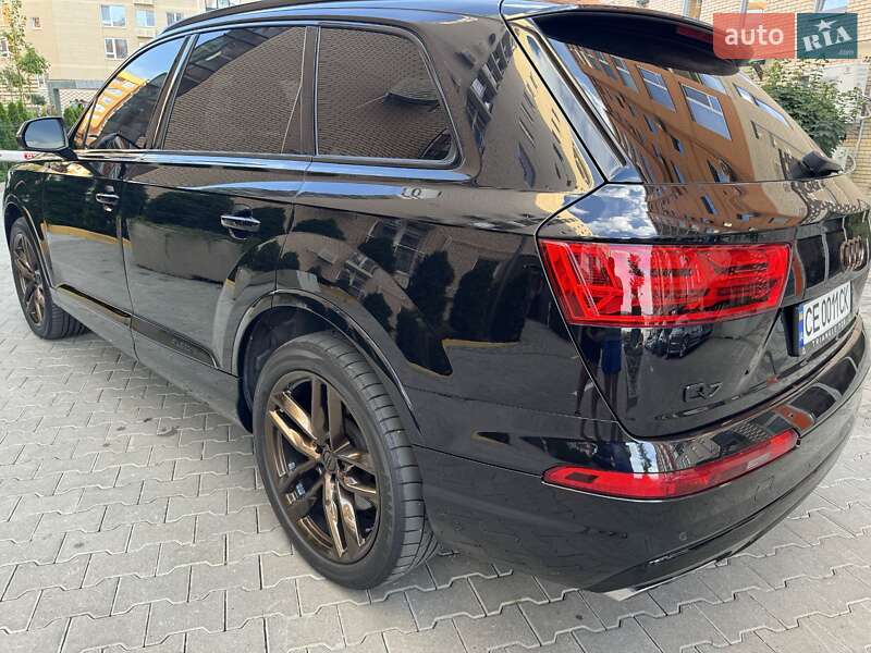 Позашляховик / Кросовер Audi Q7 2016 в Чернівцях