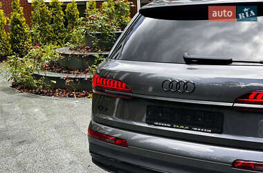 Внедорожник / Кроссовер Audi Q7 2020 в 