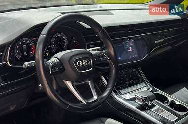 Внедорожник / Кроссовер Audi Q7 2020 в 
