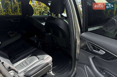 Внедорожник / Кроссовер Audi Q7 2020 в 