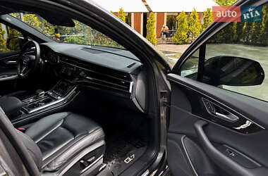 Внедорожник / Кроссовер Audi Q7 2020 в 