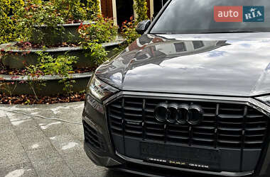 Внедорожник / Кроссовер Audi Q7 2020 в 