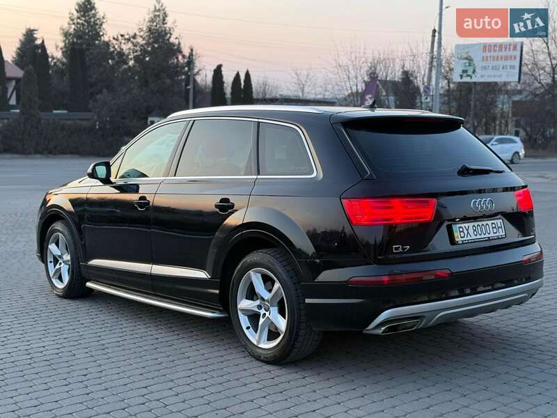 Внедорожник / Кроссовер Audi Q7 2017 в Хмельницком