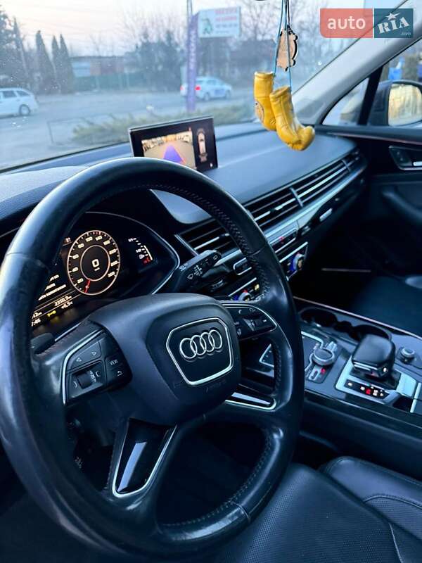Внедорожник / Кроссовер Audi Q7 2017 в Хмельницком