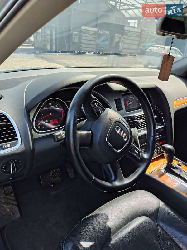 Внедорожник / Кроссовер Audi Q7 2010 в Самборе