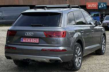Внедорожник / Кроссовер Audi Q7 2017 в 