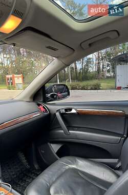 Внедорожник / Кроссовер Audi Q7 2010 в 