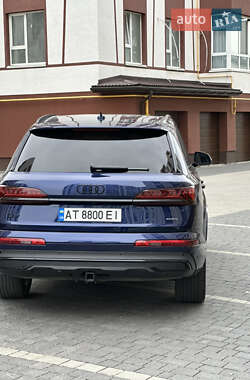 Внедорожник / Кроссовер Audi Q7 2021 в 