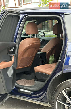 Внедорожник / Кроссовер Audi Q7 2021 в 