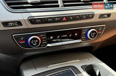 Внедорожник / Кроссовер Audi Q7 2018 в 