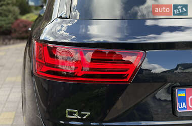 Внедорожник / Кроссовер Audi Q7 2018 в 