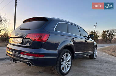Внедорожник / Кроссовер Audi Q7 2014 в 