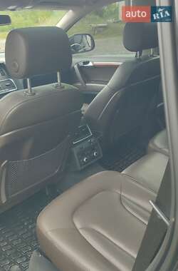 Внедорожник / Кроссовер Audi Q7 2015 в 