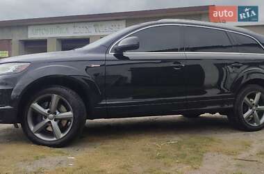 Внедорожник / Кроссовер Audi Q7 2015 в 