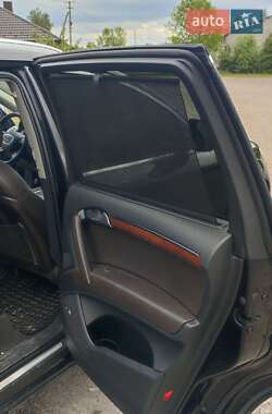 Внедорожник / Кроссовер Audi Q7 2015 в 