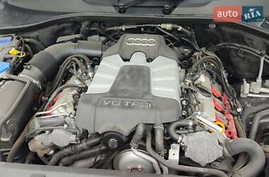 Внедорожник / Кроссовер Audi Q7 2015 в 