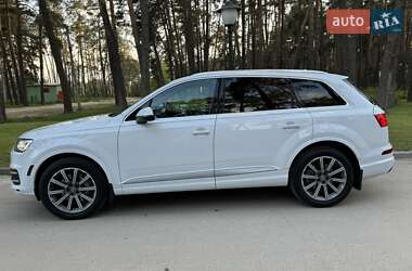 Позашляховик / Кросовер Audi Q7 2018 в 