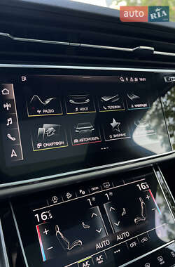 Позашляховик / Кросовер Audi Q7 2021 в 