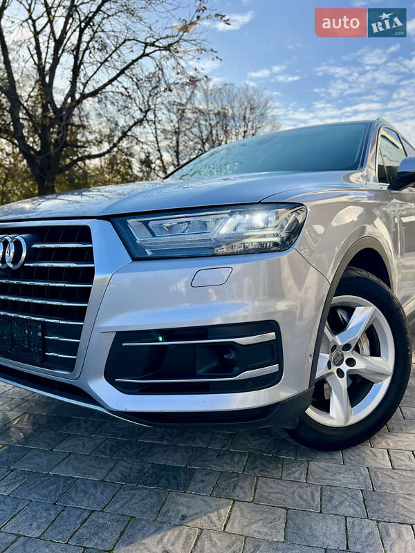 Внедорожник / Кроссовер Audi Q7 2016 в Березному