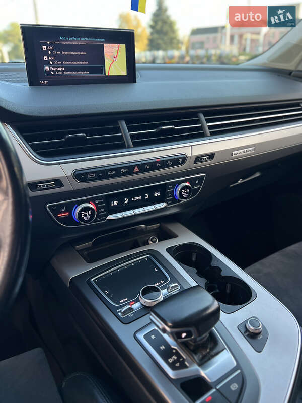 Внедорожник / Кроссовер Audi Q7 2016 в Березному