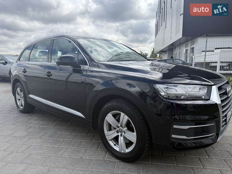 Внедорожник / Кроссовер Audi Q7 2017 в Ровно