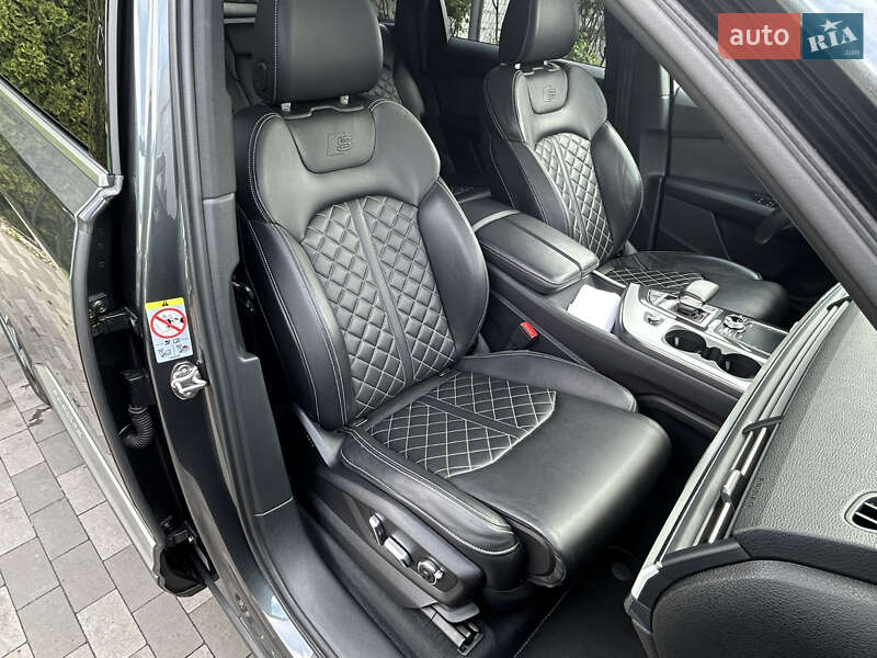 Внедорожник / Кроссовер Audi Q7 2017 в Киеве