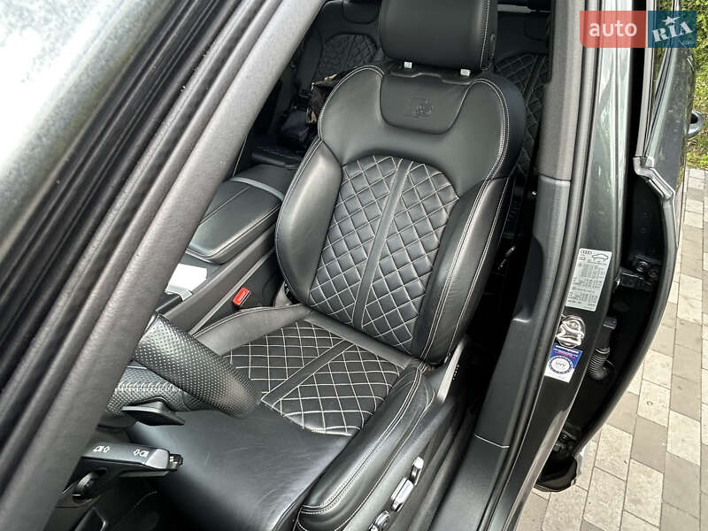 Внедорожник / Кроссовер Audi Q7 2017 в Киеве