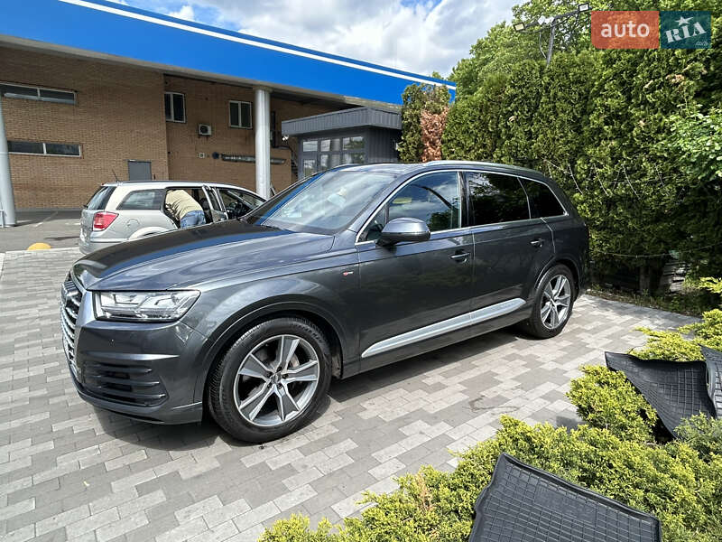 Внедорожник / Кроссовер Audi Q7 2017 в Киеве
