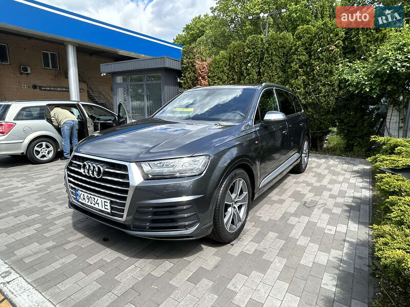 Внедорожник / Кроссовер Audi Q7 2017 в Киеве