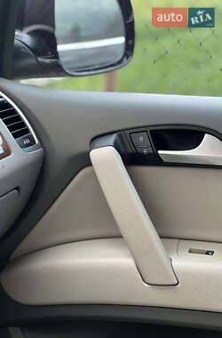 Внедорожник / Кроссовер Audi Q7 2013 в 